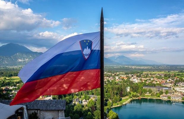 Slovenya'da 11 günlük tedbir! Ülkeden çıkmak yasak
