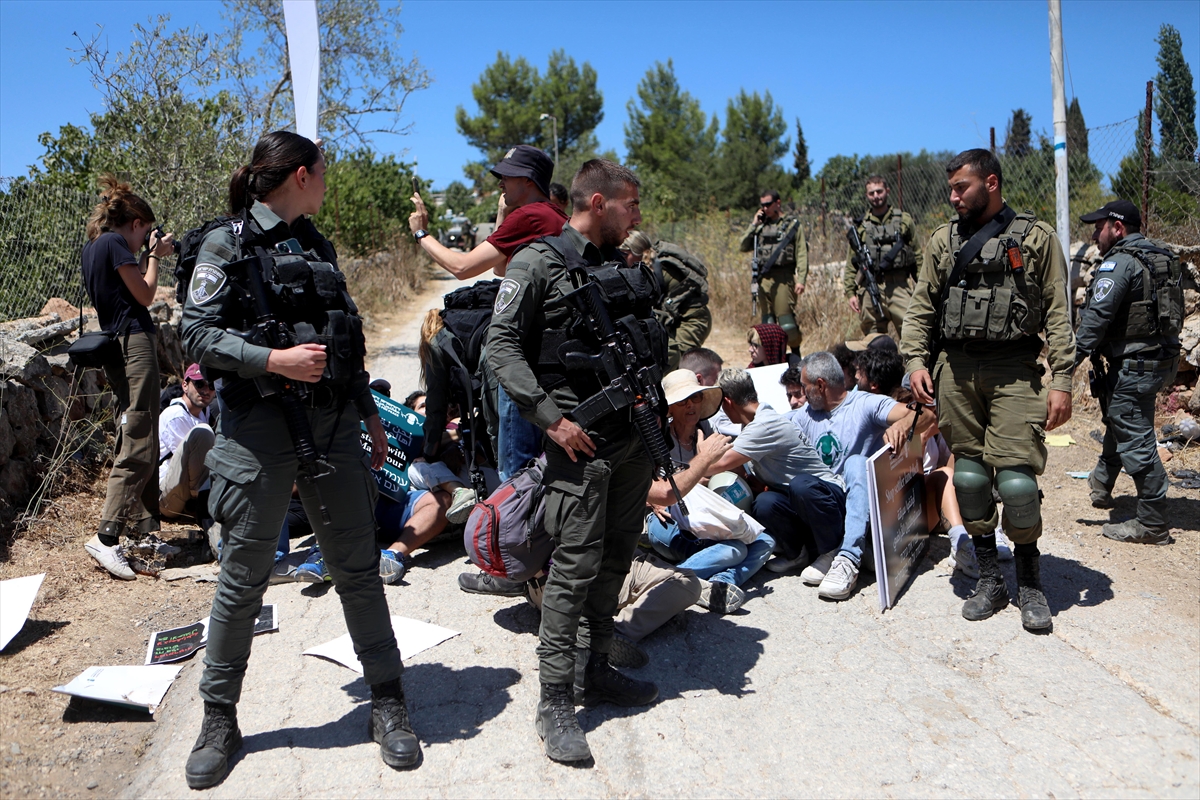 İsrail Polisinden Müdahale