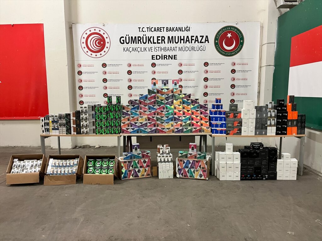 Kapıkule’de 16 bin 500 kaçak elektronik sigara ele geçirildi