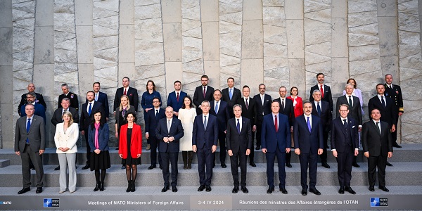 NATO Dışişleri Bakanları, Rusya ve Çin’den kaynaklanan hibrit tehditleri görüşüyor